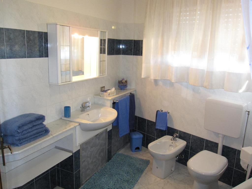 Magralu 2 B&B Alghero Bilik gambar